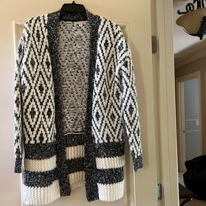 Merona XS Grey/Creme Patterned Sweater